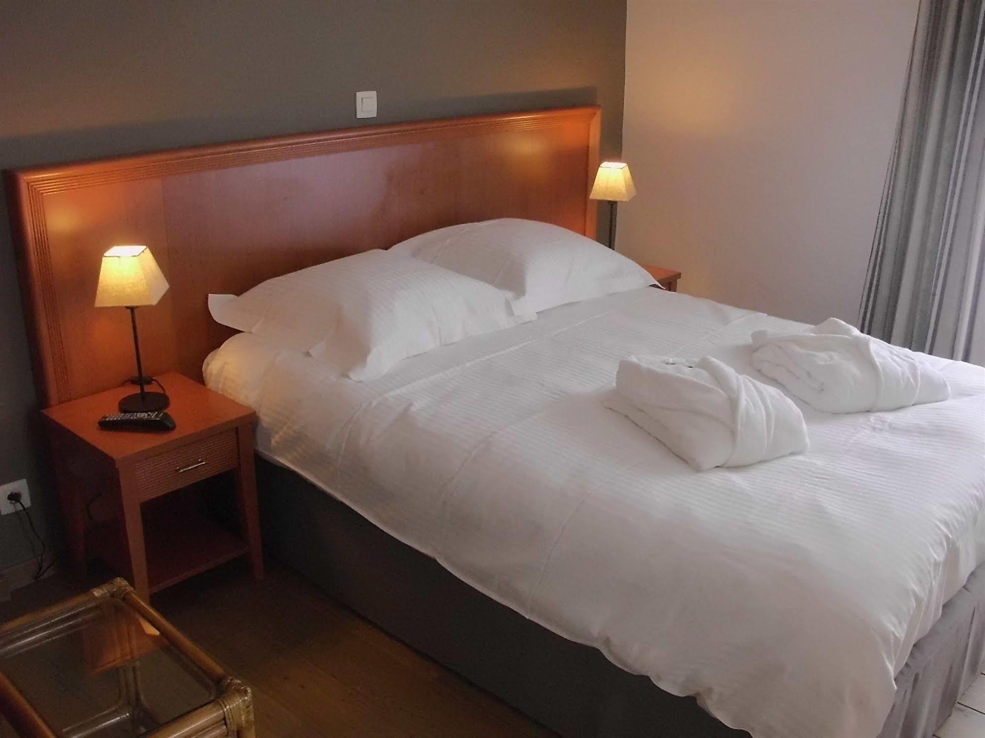 Hotel Le Fournil Redu Eksteriør bilde